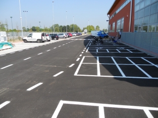 Segnaletica orizzontale Segnaletica orizzontale