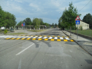 Segnaletica orizzontale Segnaletica orizzontale