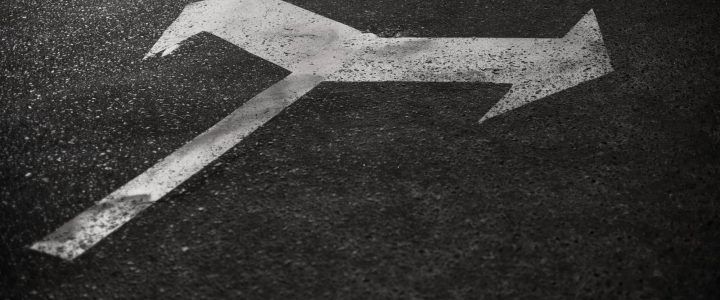 segnaletica orizzontale e segnaletica verticale