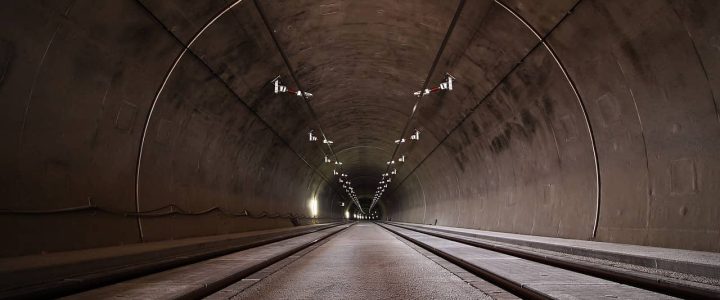 Segnaletica stradale nelle gallerie